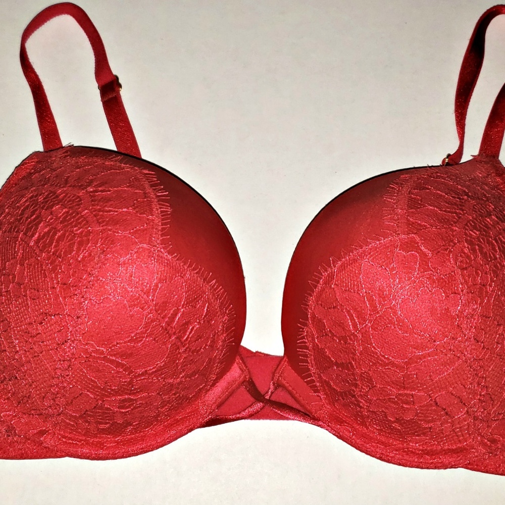 Victoria Secret 34B Red Lace Bombshell Plunge Bra